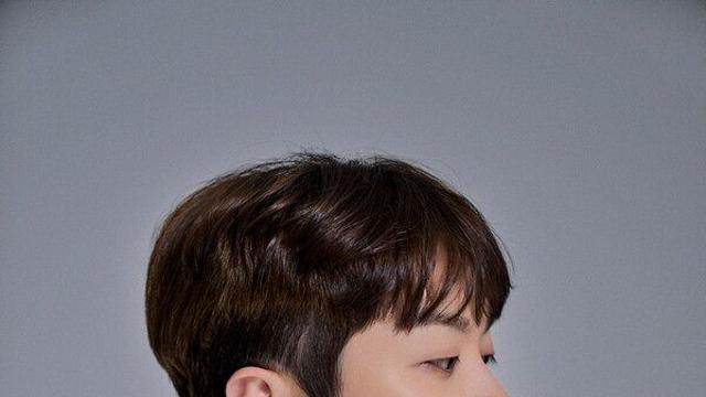 황가람, 수능 위로곡으로 터졌다...‘나는 반딧불’ 빌보드 진입→국내차트 정상 등극