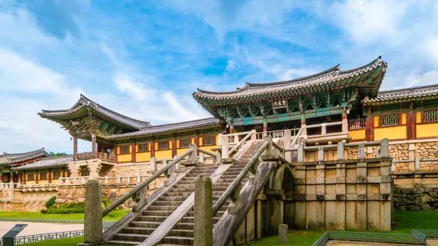 불국사가 웅장하지 않은 이유