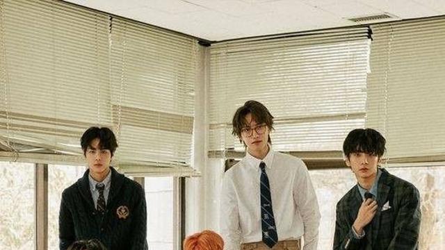 美 라디오차트 1위’ 82메이저 ‘촉’, 삼성 광고 BGM까지 섭렵..5세대 신흥 강자			ㅎㄷㄷ