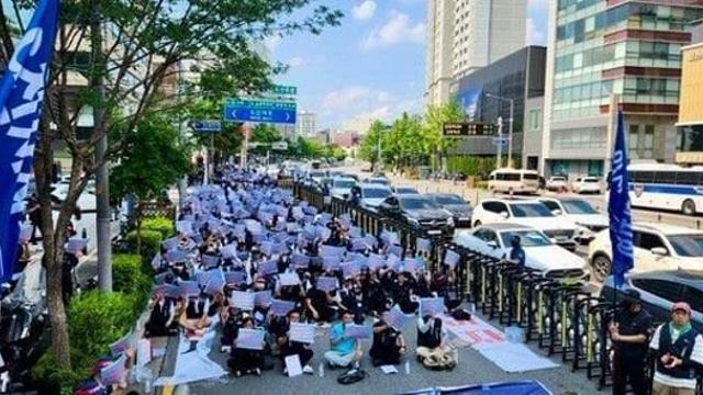 최근 금속노조 벤츠 한성자동차 파업집회.jpg