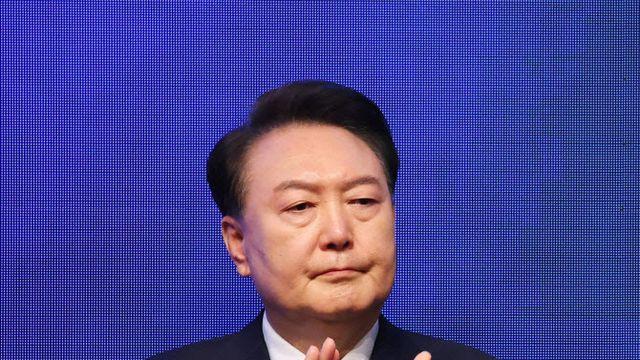 尹대통령 내외 기존 휴대전화 사용 중단…