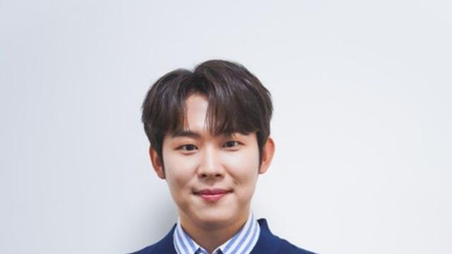 진욱 