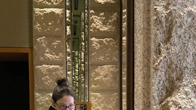 이나연, 클래식 스카프 하나로 완성한 겨울 시크 룩…'고급미 폭발'