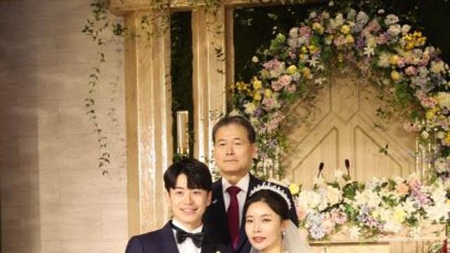 탈북민 커플 결혼 주례 나선 통일장관…주례사는?