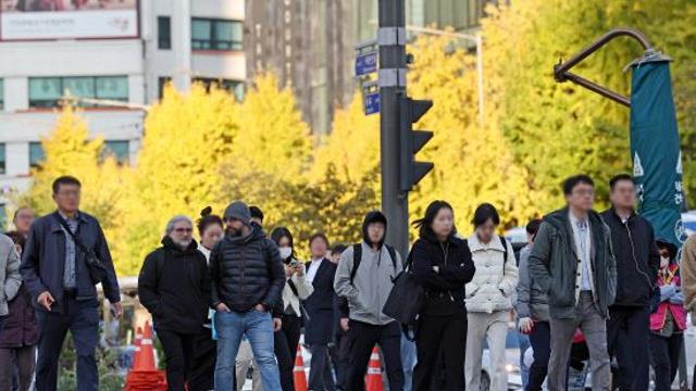 아침 출근길 영하권 추위…수도권 포함한 곳곳에 '첫눈' 내린다[오늘날씨]