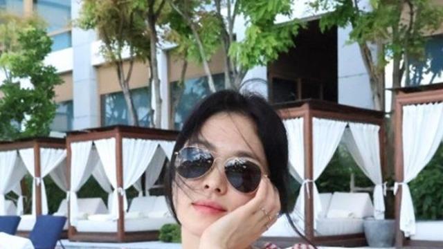 송혜교, 단발병 유발→수영복 패션까지 핫 하네
