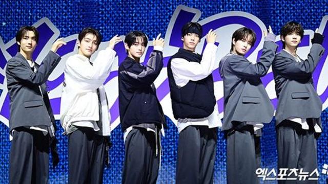 투어스, 앨범 발매 당일에만 34만 장 팔았다