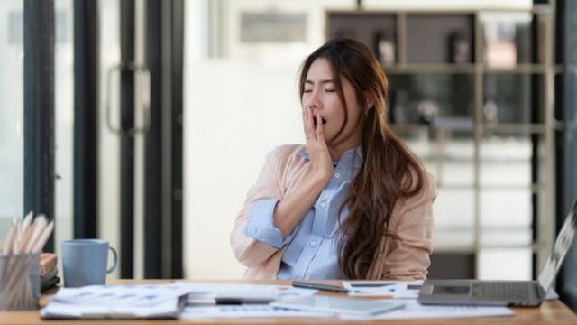 추운 날씨에도 하품이…이상할 정도로 졸린 4가지 이유