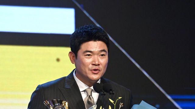 “22년이 걸렸다” 40세 넘겨 처음 참석한 KBO 시상식, 선수들에게 울림 전한 노경은