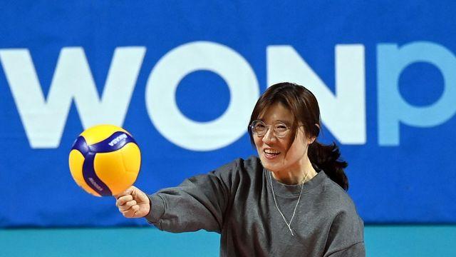 시구하는 장미란 차관