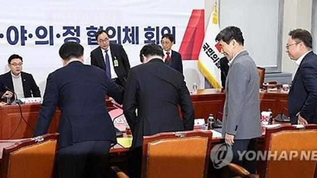 여당發 의대신설론에 의료계 반발…29일 여야의정協 탈퇴 분수령(종합)