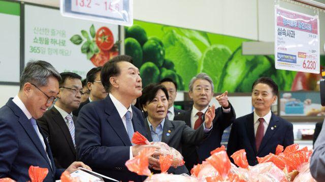 다시 10%대 주저앉은 尹지지율…경제·김건희 문제 ‘부정평가’