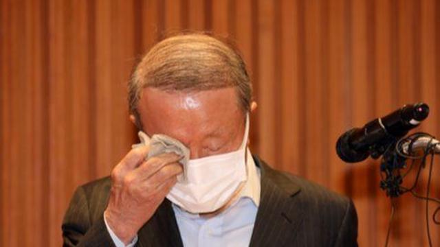 ‘100억원대 배임’ 홍원식 전 남양유업 회장 구속