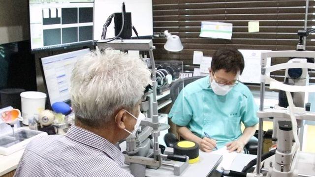 겨울철, 고혈압으로 인한 백내장 환자 급증…정기적인 안과 검진 필요