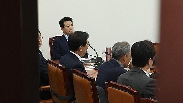 野, '예산 감액안' 예결위서 강행 처리…與 반발 퇴장(종합)