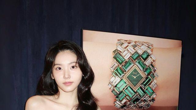 심소영, 슬랙스와 블랙 탑의 완벽한 조화... 우아한 올블랙 슬림룩