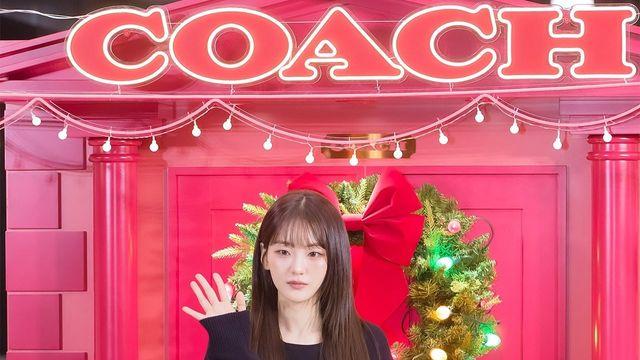 조이현, 초미니스커트&블랙 앵클부츠로 뽐낸 각선미