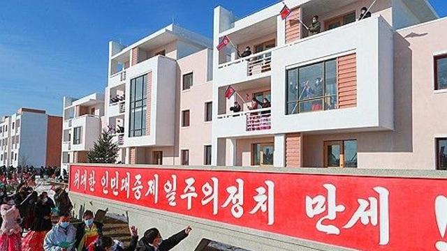 북한, 올해 과업 완수 '채찍질'…주택·지방공장 건설 강조