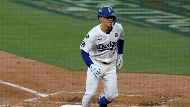 '유틸리티 플레이어' 에드먼, 다저스 남는다··· 1033억원 계약 연장
