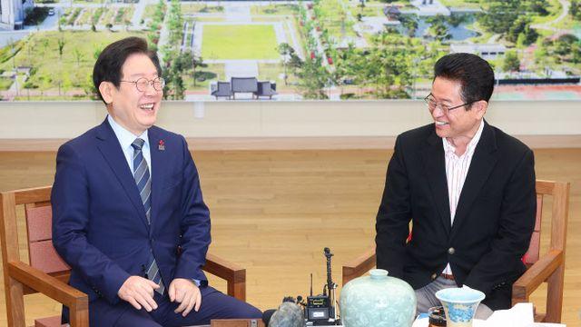 이재명 “행정 통합 찬성 속 집중화 우려…지역화폐 효과 있어”