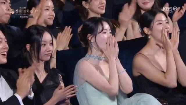 정우성, 혼외자 언급에 `동료 환호 vs 혜리 냉소`…누리꾼 갑론을박