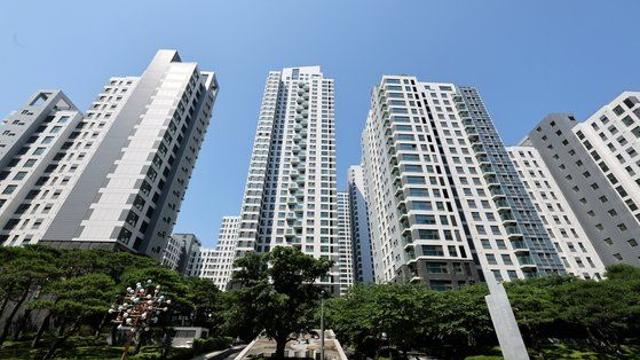 서울 아파트 시장이 최근 대출 규제로 인해 매우 심각한 상황