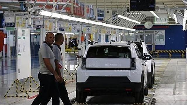 '전기차 겨울' 여파 어디까지…공장 문 닫고 직원 해고