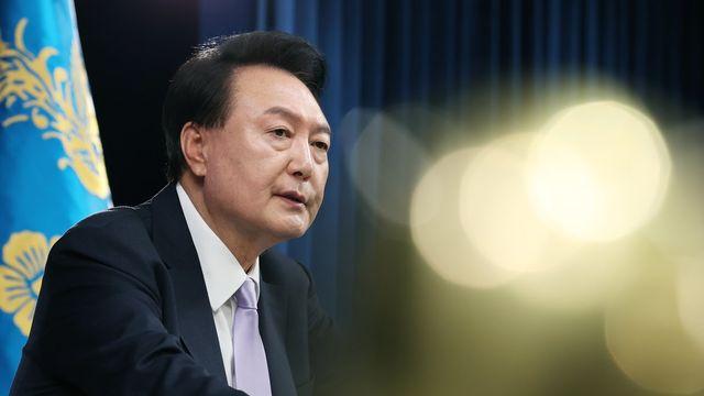 윤 대통령이 선포한 비상계엄은 무엇인가?