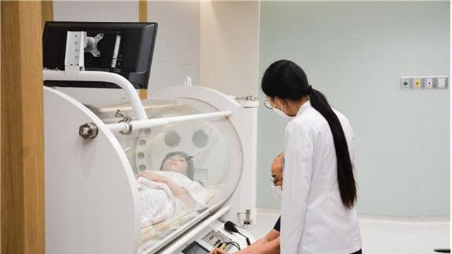 ‘눈 중풍’ 중심망막동맥폐쇄, 고압산소치료로 시력 회복 가능