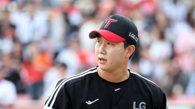 LG 마무리 유영찬 팔꿈치 수술, 재활 최소 3개월 [공식발표]