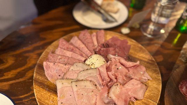[맛집로드] 연말 파티를 빛내는 수제 육가공품 '샤퀴테리'