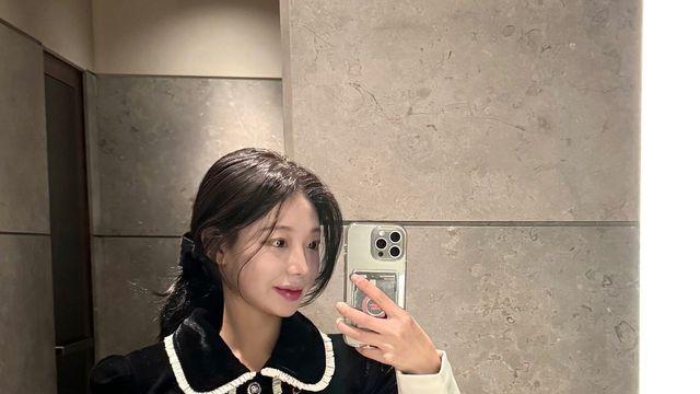 치어리더 우수한, 벨벳 쇼츠 셋업으로 완성한 세련된 클래식룩