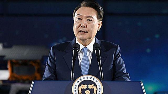 '비상계엄' 윤석열 대통령 탄핵 찬성 73.6%·반대 24%