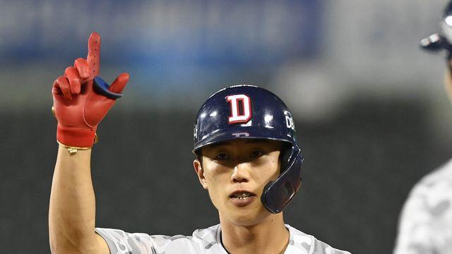 '최소 3파전' 롯데 주전 유격수 경쟁…두산서 온 '군필 유망주'도 있다