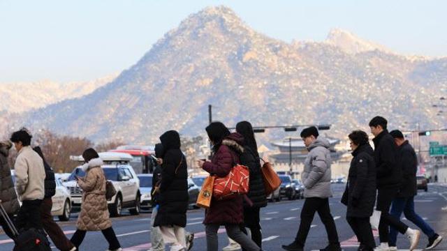 최저기온 영하 7도 아침 추위…곳곳에 눈 또는 비[내일날씨]