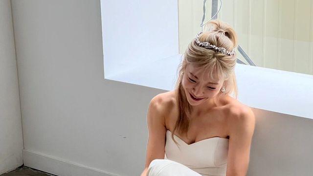 튜브톱 드레스도 백리스 드레스도... 심으뜸, 근육질 웨딩드레스룩으로 시선 강탈