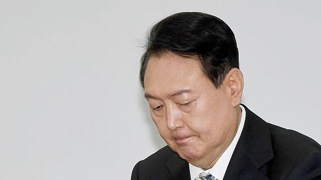 [속보] 윤 대통령 국회 이동 중…중대 발표 앞둔 듯