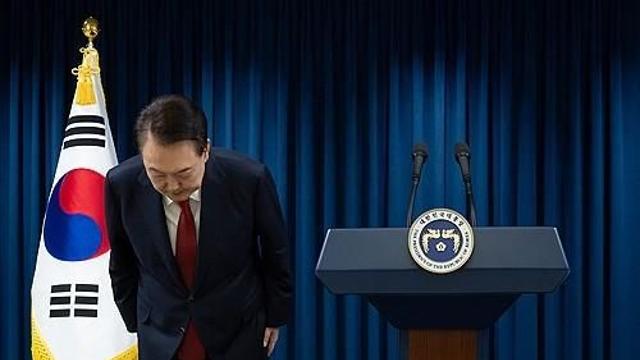 尹대통령, 여당에 임기 등 거취 맡기고 '2선 후퇴' 시사