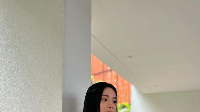 임지연, 시크한 수트부터 미니 스커트까지 완벽 소화