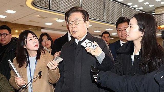 이재명 대표 “윤 담화 매우 실망… 조기 퇴진 외 길 없다”
