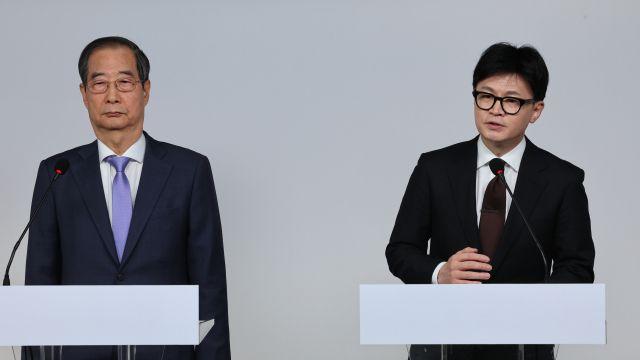 ‘질서 있는 퇴진’ vs ‘즉각 탄핵’…이재명 사법 리스크 변수에 여야 ‘시간싸움’