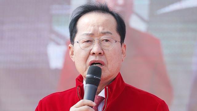 홍준표 “그대는 아직도 어엿한 대한민국 국민이 선출한 대통령” (전문)