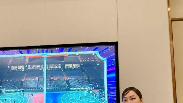제시카, 슬리브리스 저지와 데님으로 완성한 캐주얼 룩