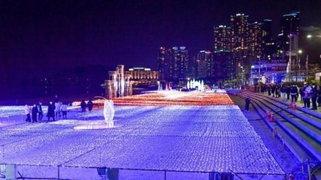 탄핵 정국에 부산 해운대 빛 축제 점등식 행사 취소