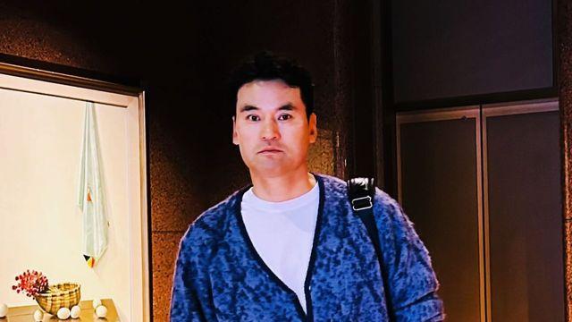 박찬호, 데님과 니트로 완성한 '트렌디한 꾸안꾸룩'…눈길 끄는 세련미