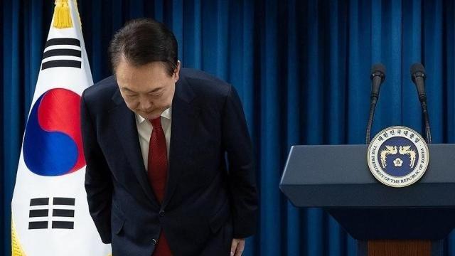 하야 대신 '탄핵' 택한 尹…법리 다툼 나설듯