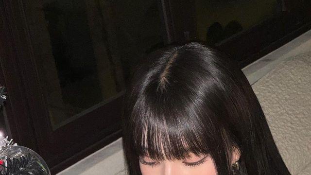 스테이씨 윤, 하운드투스 재킷과 생머리…겨울 감성 '완벽 교과서'