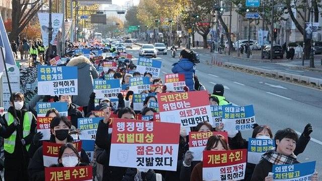 [이슈] 검찰, '전공의 처단' 포고령 조규홍 장관 소환.. 의료계 