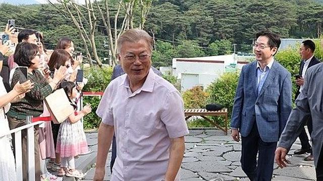 김경수 만난 文 