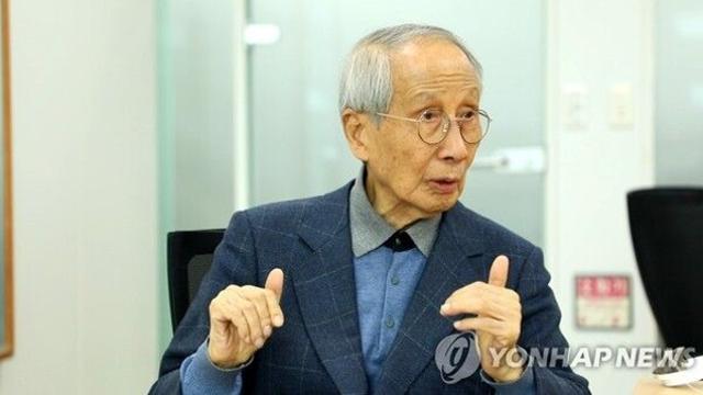 ‘보수 원로’ 윤여준 “尹 매일밤 술 마시더니 판단 흐려진 듯…국민의힘, 먼저 탄핵 나서도 용서 받을까 말까 한 상황”